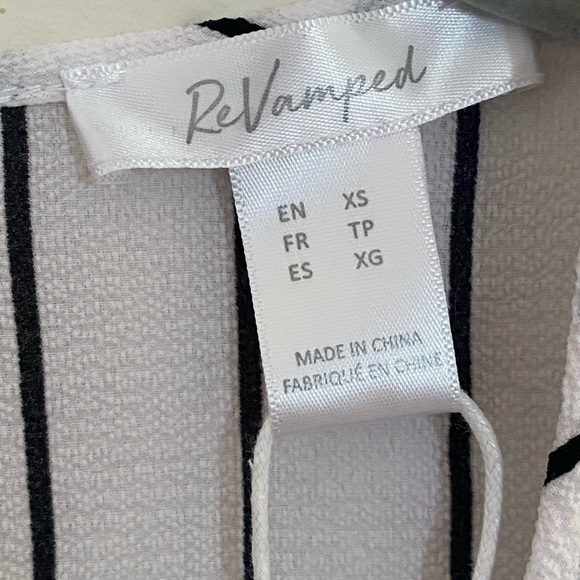 Crop top 2/$15 - Picture 3 of 4